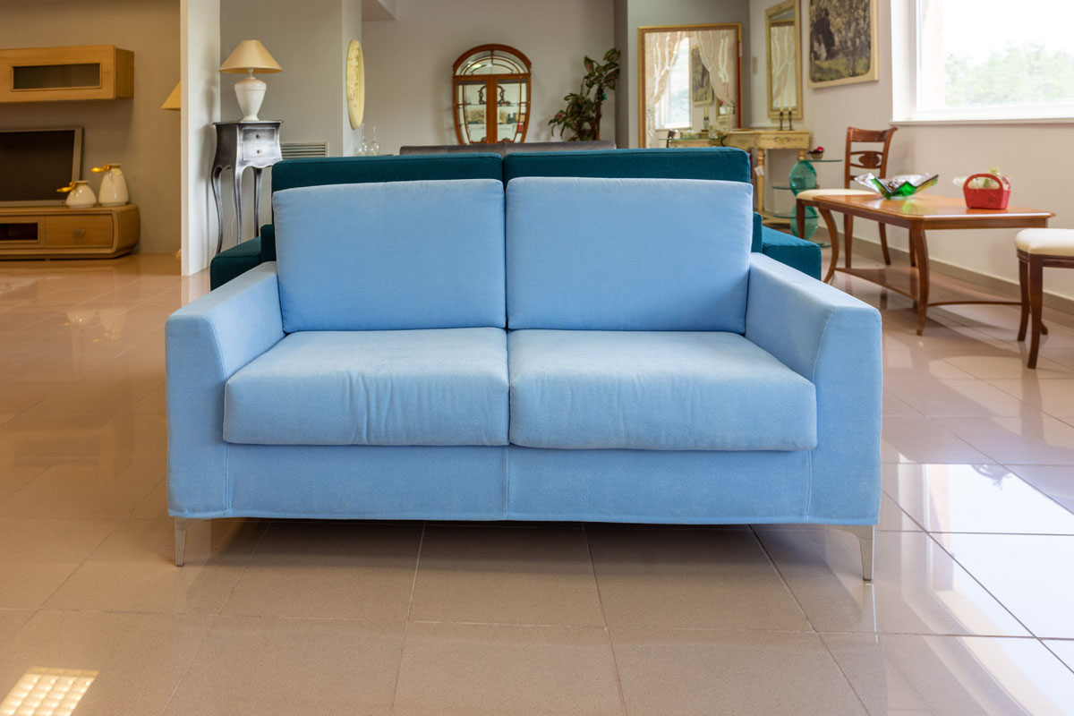 martino-mobili-divano-azzurro-vega