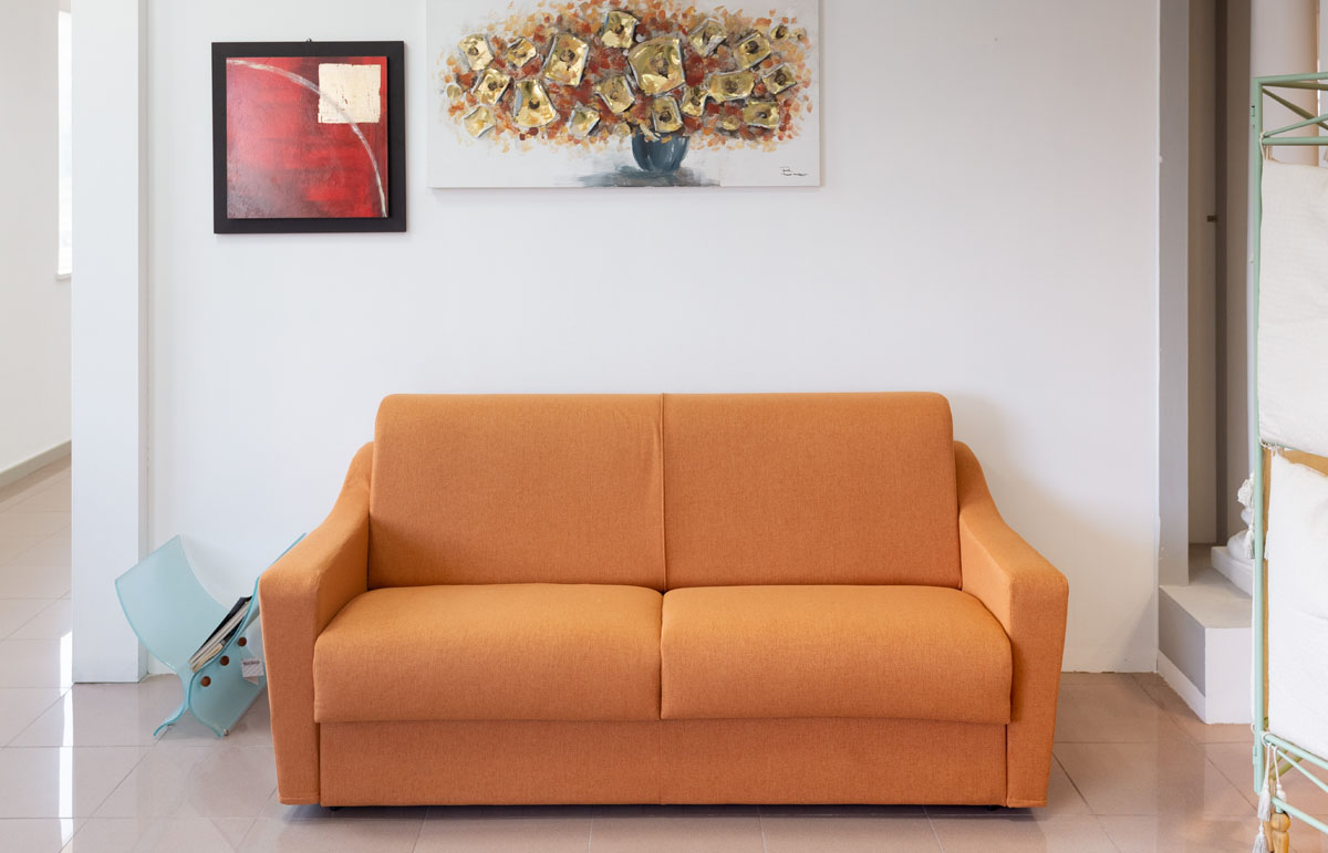 martino-mobili-divano-arancione-vega